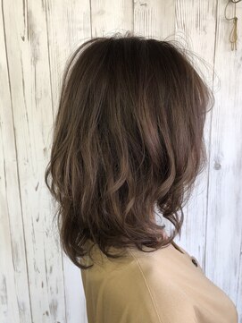 エモート(EMOTE) ゆるふわミディアムレイヤー