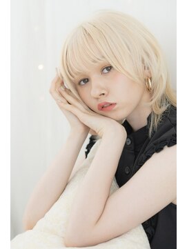 エムウィッシュ(M Wish) ハイトーンウルフヘア/セミディ/ホワイトアッシュ/ソフトウルフ