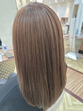 イーストハムアネーロ(EAST HAM anello) 艶髪/アッシュブラウン[ビフォーあり]