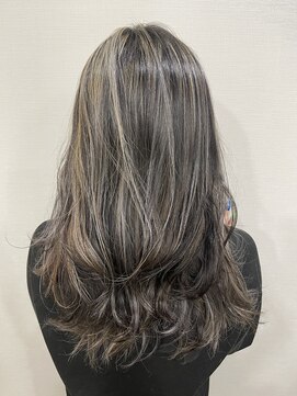 ニーゼロゼロナナ(2007) ハイライトカラー