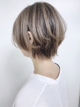 モリオフロムロンドン 原宿本店(morio from London) 【morio原宿】大人 ショートウルフ ハイライトカラー