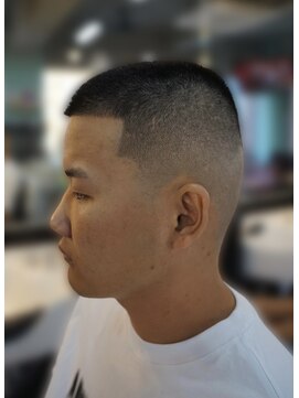 バーバーショップライズ 2nd(barber shop RAIzE) 坊主フェード