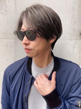 タム(tam) センターパート　グレージュハイライト