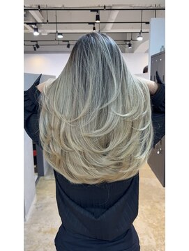 メリー オオサカ(Merly Osaka) ホワイトベージュバレイヤージュ