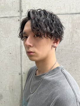 イズ(iss) 波巻きスパイラルパーマ