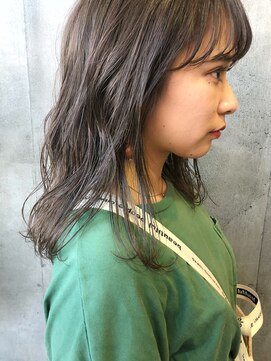 ルーム(Loom.) 赤みのない暗髪ロング【Loom./明治神宮前/原宿/表参道】