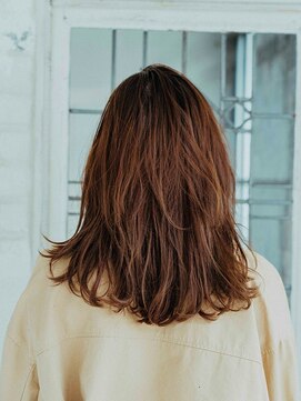 カラーサロンビスカリア 相模原エリア 淵野辺駅店(Color salon Biscaria) ふんわりミディ