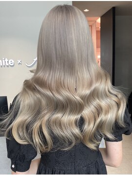 オフホワイト 大阪店(Off-White) AIRIのスペシャルホワイトベージュ