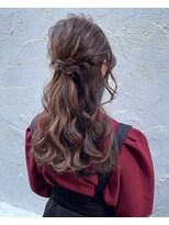 アイユー(ii+U)&nbsp;ハーフアップアレンジ　ロング　ニュアンス巻き