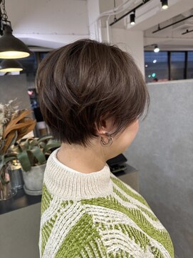 メリー オオサカ(Merly Osaka) ベリーショートに似合うブラウンカラー_natural brown_