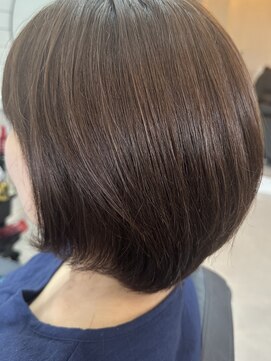 オーバー(OVER) 白髪ぼかし　ショートボブ