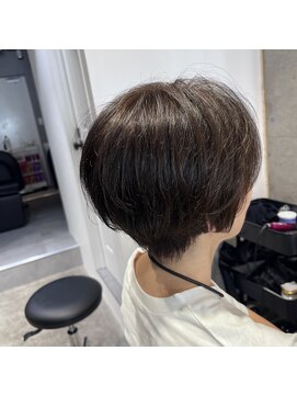 アルトル 池袋2nd(altru) 大人可愛いショートボブ、白髪ぼかしグレージュ