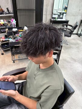 イーラ(era) パーマ/メンズ/刈り上げ/眉毛/ツイスト