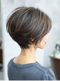 ★明るい白髪染め×大人レイヤーショート