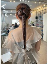 ノード(NODO)&nbsp;タイトポニーヘアアレンジ