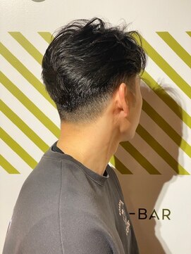 バーバーバー 四谷(BARBER-BAR) ビジネス爽やかフェザースタイル