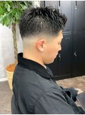スキンフェード メンズショート バーバー ビジネスヘア 黒髪
