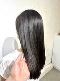 大人ガーリーダークアッシュミディアムレイヤーカットブリーチ
