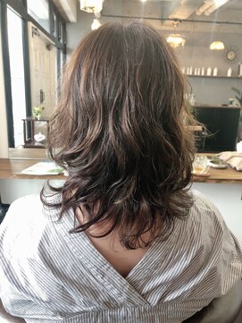 ヴェレ(vere) ウェービーミディアムウルフ