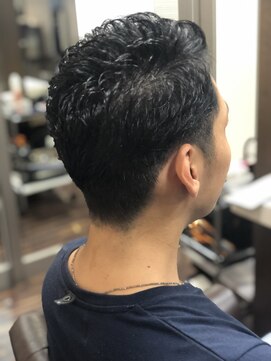 カスガウラ美容室 短髪スタイル