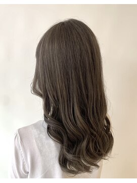 ヘアデザイン ファブロ(hair design FABRO.) ミルクティーグレー♪