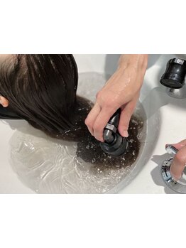 カラーの入り・持ちの良さ自慢の炭酸トリートメント♪kirariではお得なクーポンをご用意しています◎