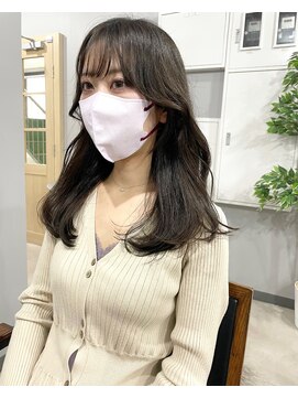 アトレ(attrait) *韓国風セミロング フェイスレイヤー 小顔 シースルー 天王寺