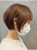 ショートカットショートボブミルクティーベージュカラー前髪なし