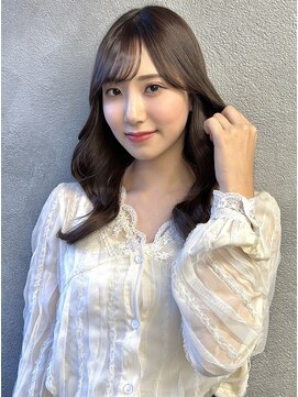 アイユー(ii+U) シルキーベージュ　ニュアンスカラー　エアリーロング