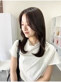 柔らかオリーブベージュ/センター分け/レイヤースタイル