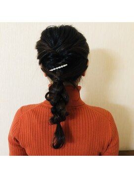 トレパルッキエーレサカイ(tre parrucchiere sakai) ［-tre-］編みおろしスタイル