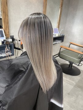 サニー 渋谷(SUNNY) バレイヤージュ、ハイライト、レイヤーロング、グレーベージュ