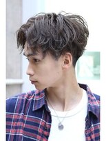 リップス レイ ギンザ(LIPPS Ray GINZA)&nbsp;センターパートスパイラル刈り上げ