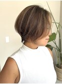 透明感◎ハイライトカラー×ショートボブ