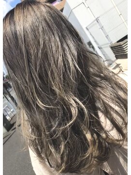 ワースホワイル(WORTH WHILE) 暗めカラーフェイスフレーミンググランマッシュアッシュカラー