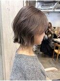 ブリーチなしダブルカラー韓国外国人風長めボブヘーゼルベージュ