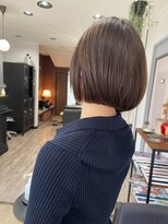 コース(CORS)&nbsp;ミニボブ　顔周りレイヤーボブ　ベージュ　グレージュ