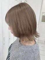 トイロ(toiro)&nbsp;レイヤーカットミルクティーベージュブリーチカラーダブルカラー