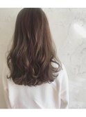 艶ベージュ×コテ巻き