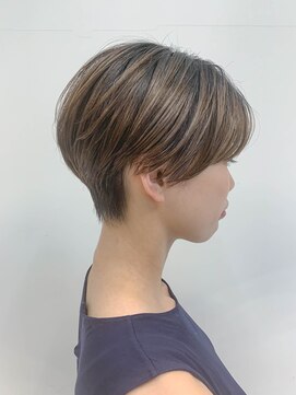 テトヘアー(teto hair) short (ハンサムショート、グレージュ、ソフトツーブロック)