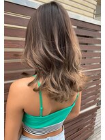 トルネード(TORNADO)&nbsp;西海岸風ハイライトバレイヤージュ