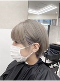 ホワイトベージュ【博多駅筑紫口】@halu_the_world
