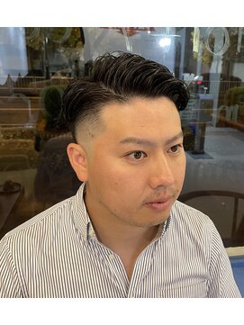 フォーコーナーズカットショップフェイビーズ 名古屋西(FourCornersCutShop favey's) ビジネスパーマ【刈り上げ】【フェード】【メンズカット】個室