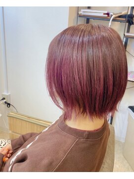 ヘアーリゾートガーデン 南柏店(Hair Resort Garden) 顎ライン切りっぱなしショート×ピンクレッドハイライト