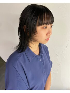 シアー(siar) ウルフカット　顔まわりカット