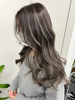 ジルブラン(JIL BLAN) ハイライトバレイヤージュダブルカラーショートカット30代40代