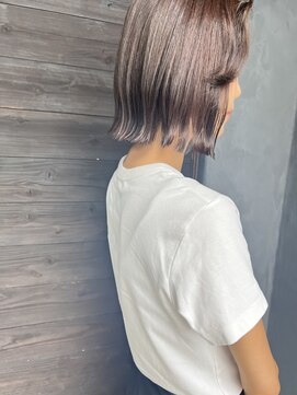 ラ カルモ(LA CALMO) 切りっぱなしボブ