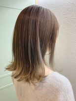 プラスワン 自由が丘(+ONE)&nbsp;【＋ONE 自由が丘】毛先バレイヤージュ×外ハネミディ