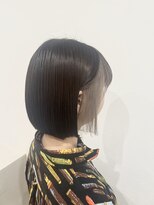 イリス(Iris) グレージュ×フェイスフレーミング