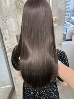 ネウィ 天王寺(newi)&nbsp;赤味の無い透明感グレージュカラー/髪質改善ストレート